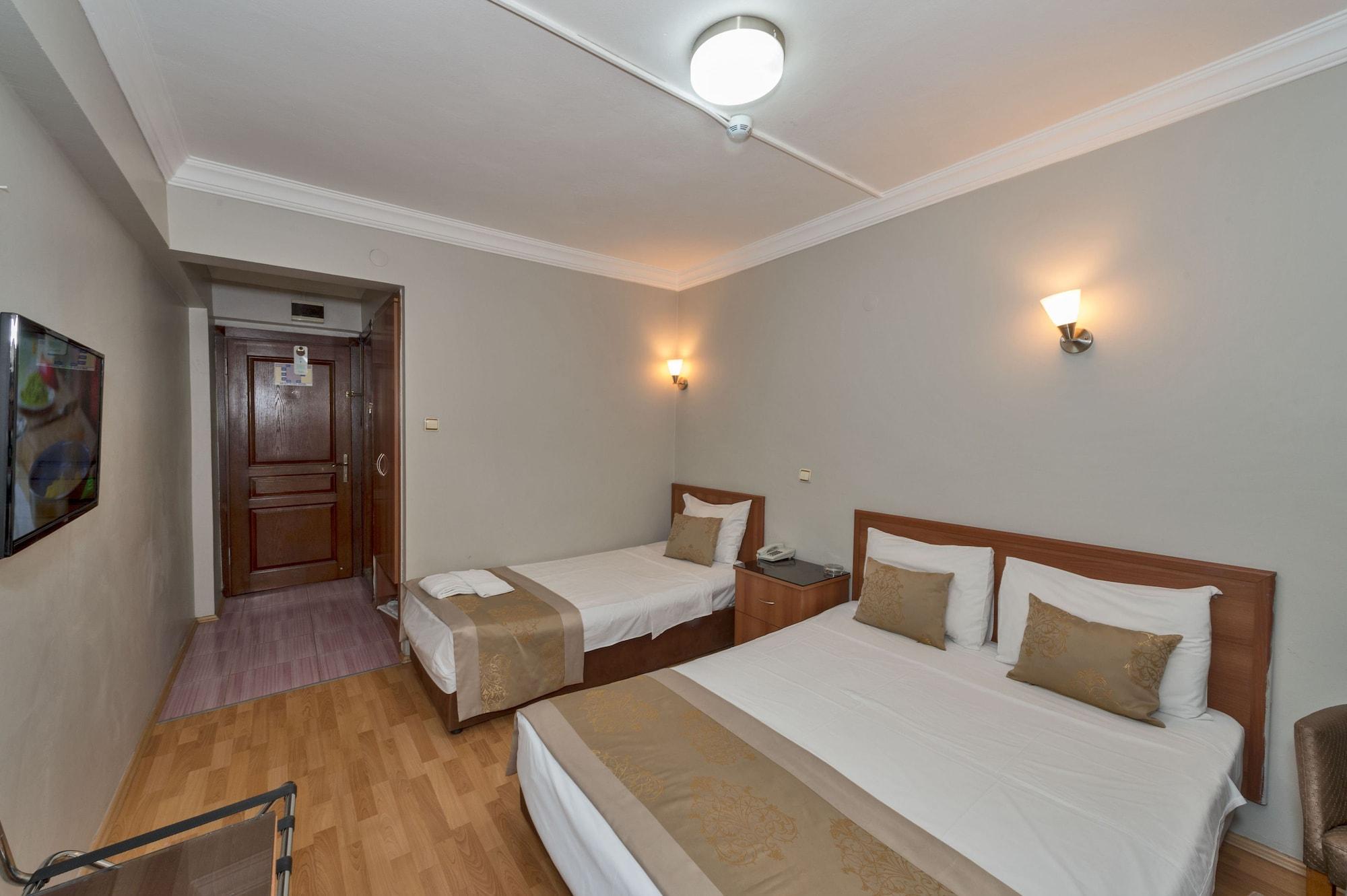 Beyaz Kugu Hotel Istanbul Exterior photo