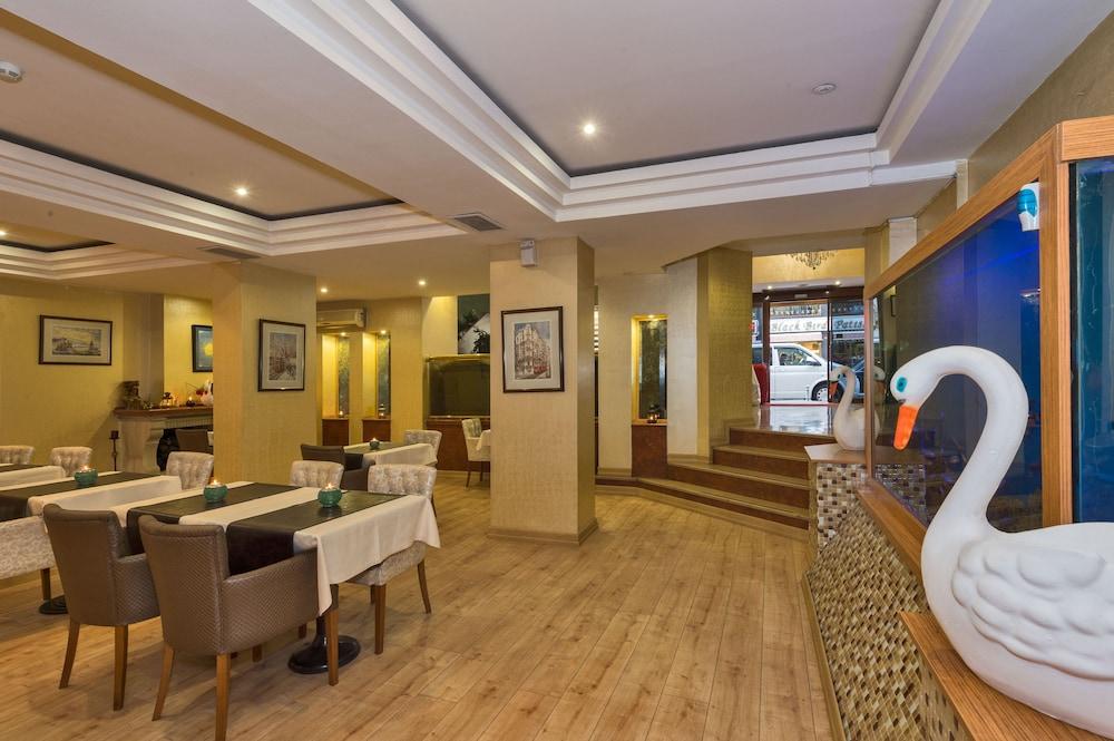 Beyaz Kugu Hotel Istanbul Exterior photo