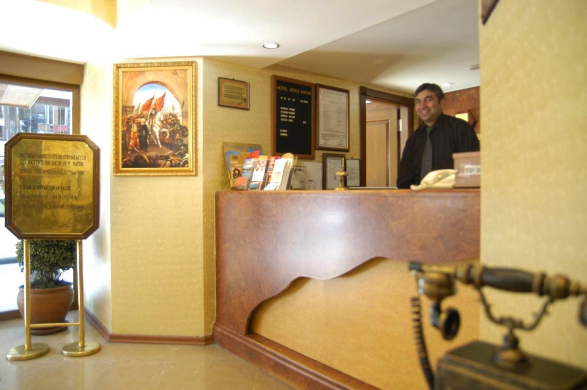 Beyaz Kugu Hotel Istanbul Exterior photo